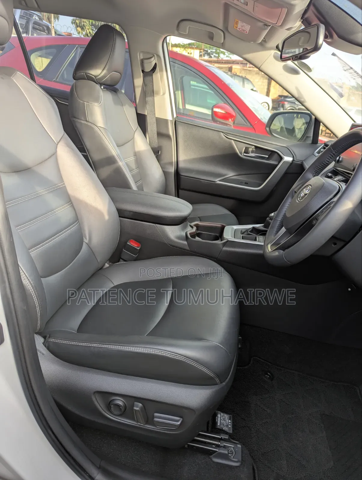 Toyota RAV4 2020 Pearl