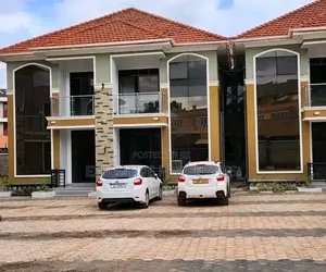 3bdrm Maisonette in Muyenga, Central Division for rent