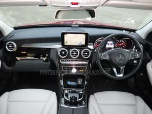Mercedes-Benz C200 2017 Maroon