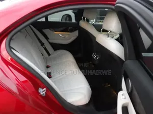 Mercedes-Benz C200 2017 Maroon