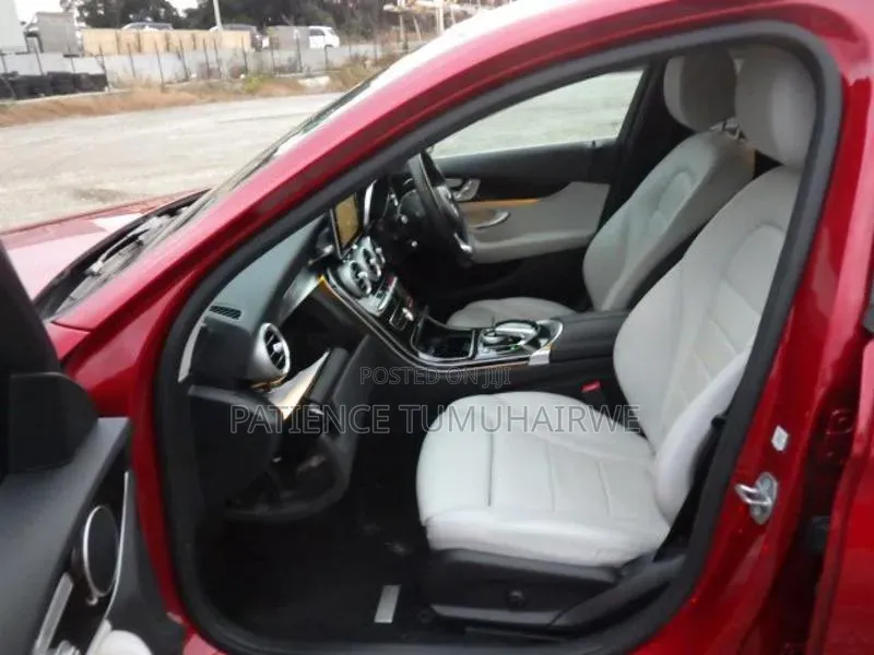 Mercedes-Benz C200 2017 Maroon
