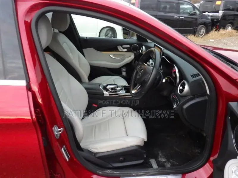 Mercedes-Benz C200 2017 Maroon