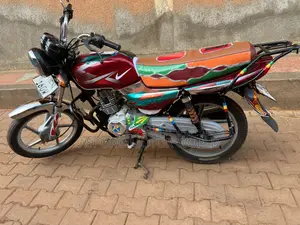 Bajaj CT 125X 2022 Red