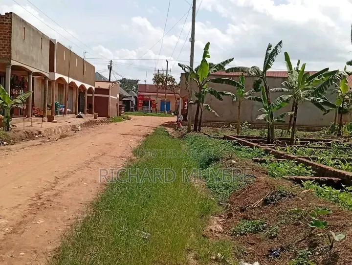 4bdrm House in Kitti, Central Division for sale