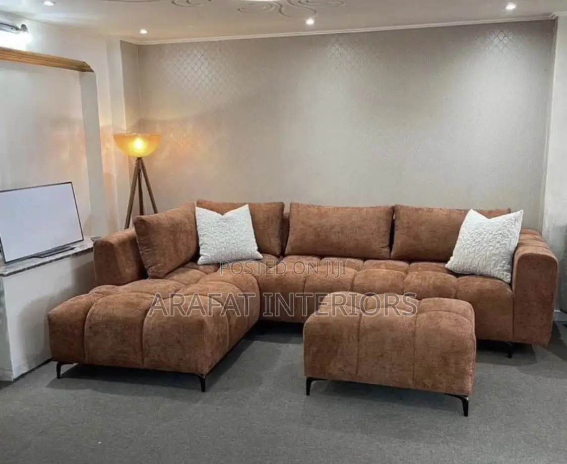 Terra Tufted L-Sectional Sofa + Ottoman (Brown)