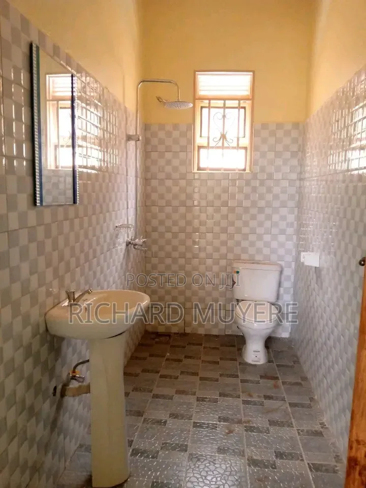 2bdrm House in Ssonde, Central Division for rent