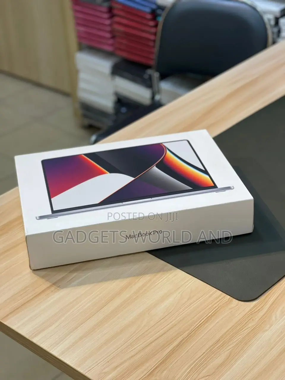 New Laptop Apple MacBook Pro 16GB Apple M1 Pro SSD 512GB