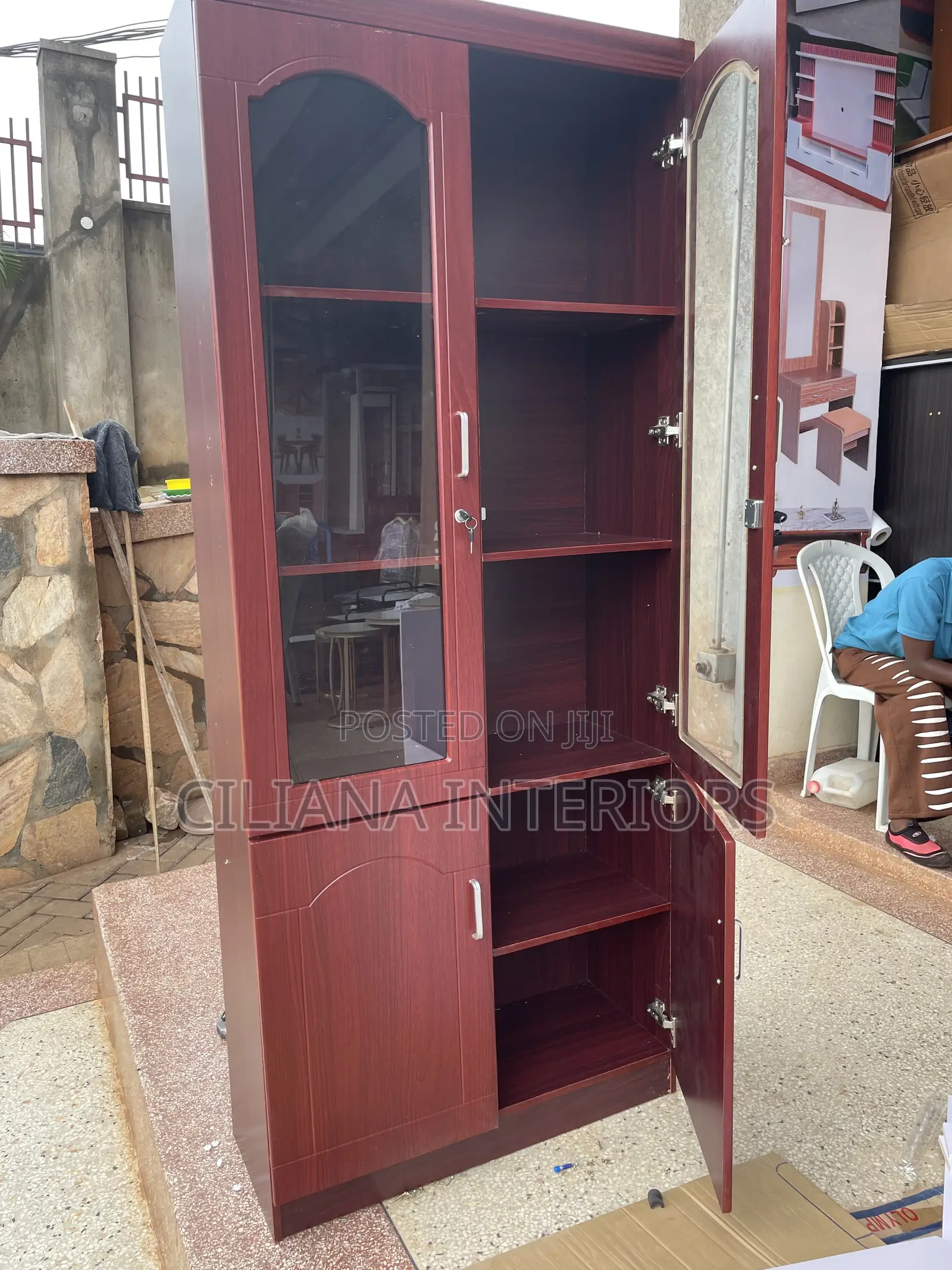 Redwine Wooden Bookshelf
