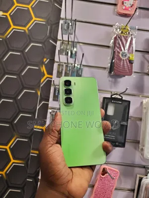 Infinix Hot 60i 128 GB Green