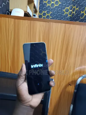 Infinix Hot 60i 128 GB Green