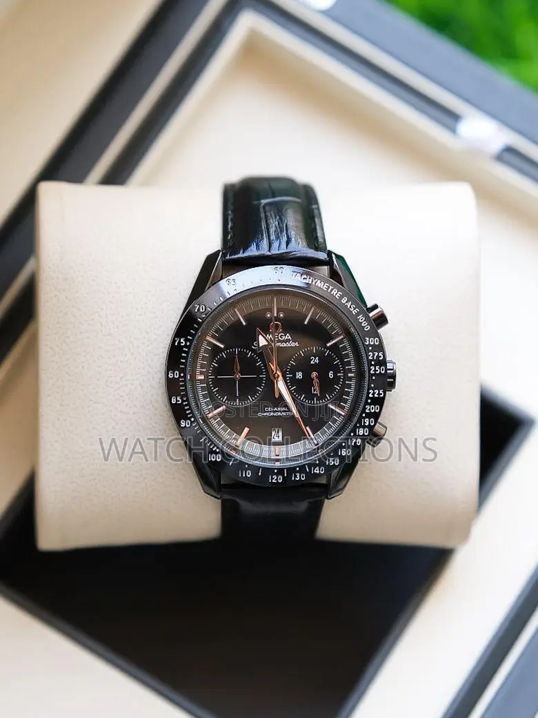 Tachymeter-Chronograph Leather Watch