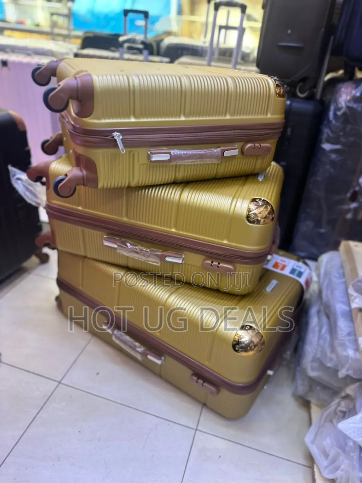 Set of 3pcs Waterproof Travel Suitcases - Gold
