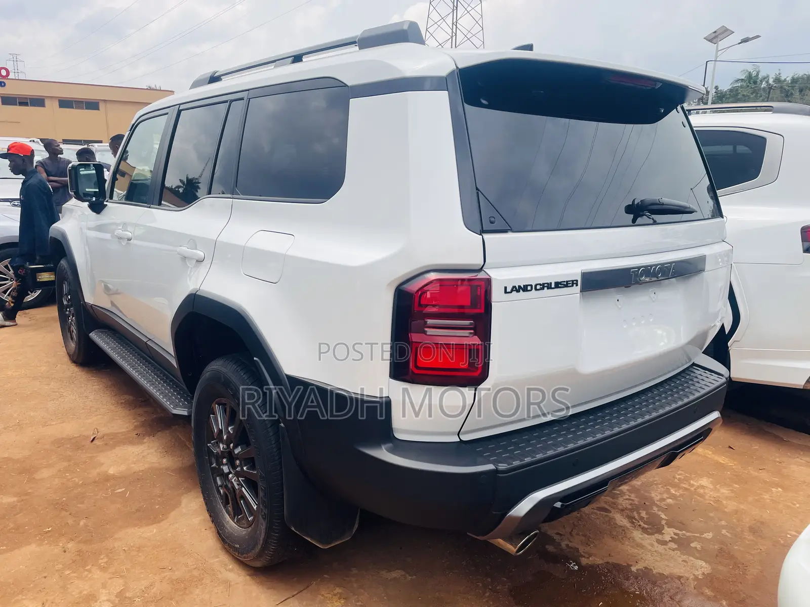 Toyota Land Cruiser Prado 2.8 2024 White