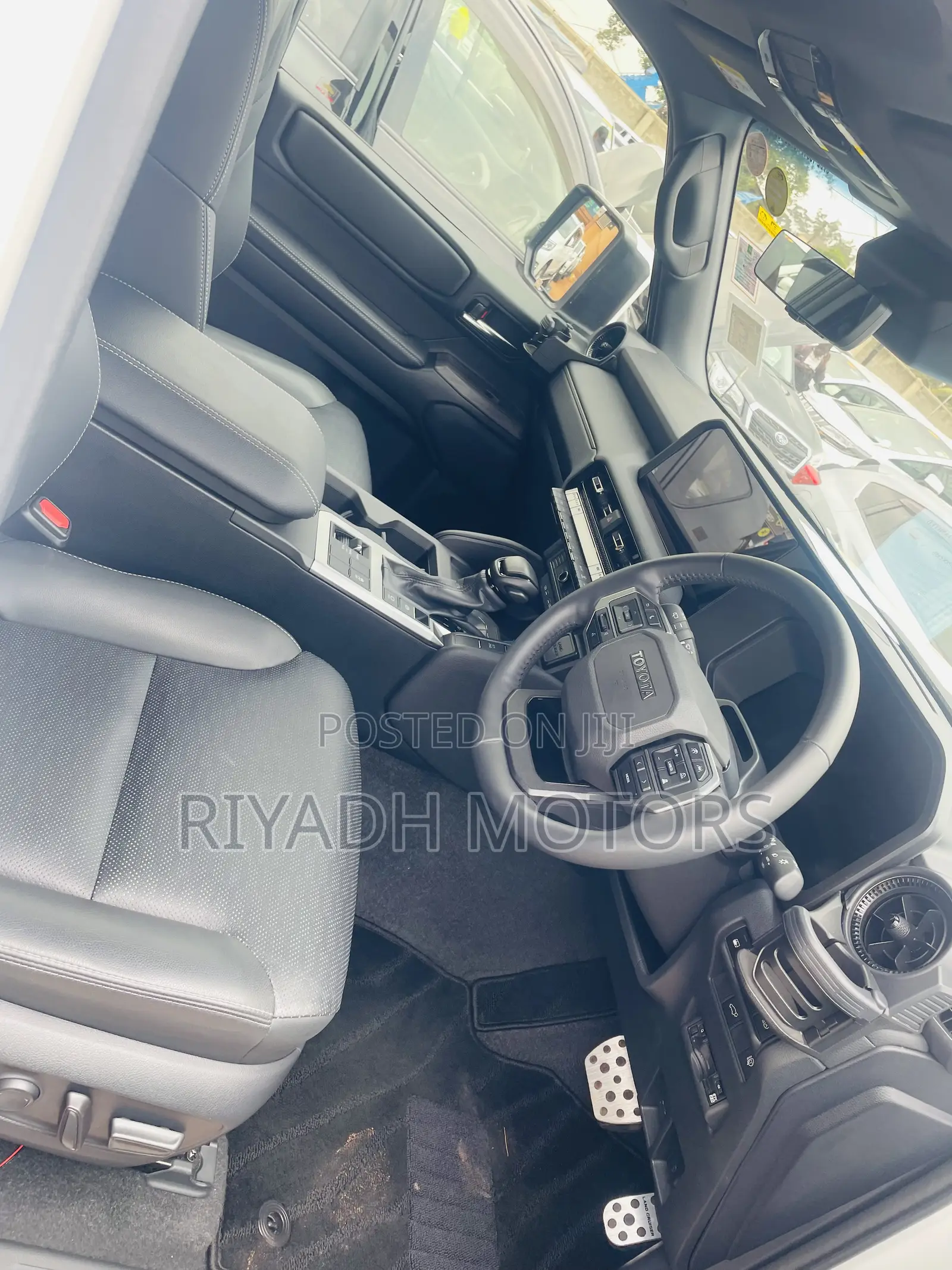 Toyota Land Cruiser Prado 2.8 2024 White