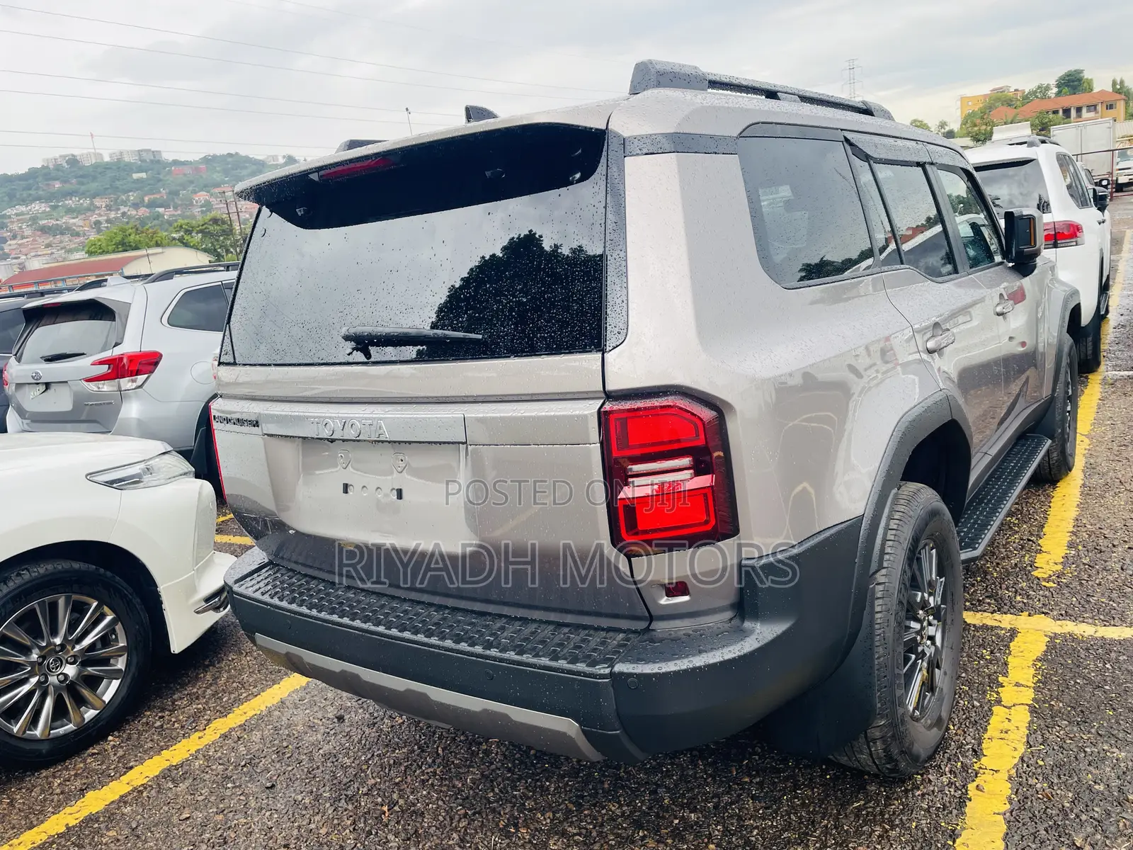 Toyota Land Cruiser Prado 2.7 2023 Gray