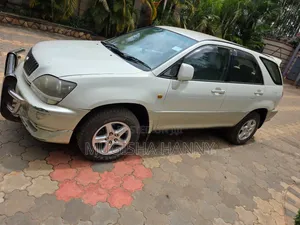 Toyota Harrier 2.2 16V 2002 White