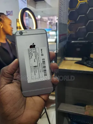 Apple iPhone 6s 16 GB White