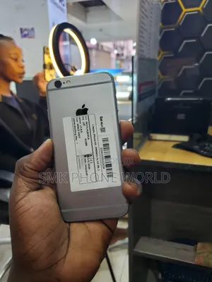 Apple iPhone 6s 16 GB White