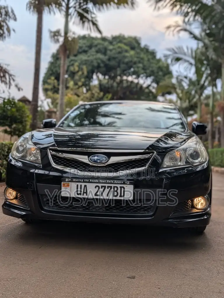 Subaru Legacy 2.5i Premium 2010 Black
