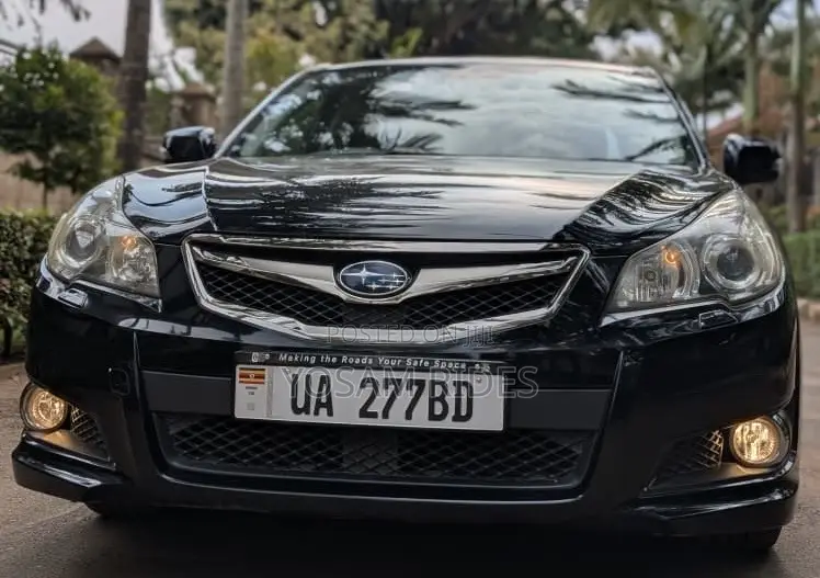 Subaru Legacy 2.5i Premium 2010 Black