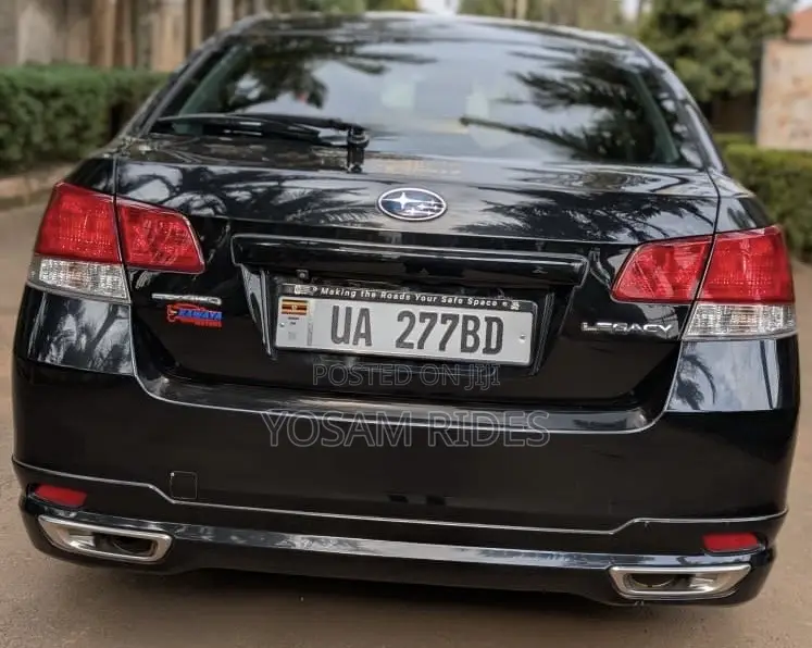 Subaru Legacy 2.5i Premium 2010 Black