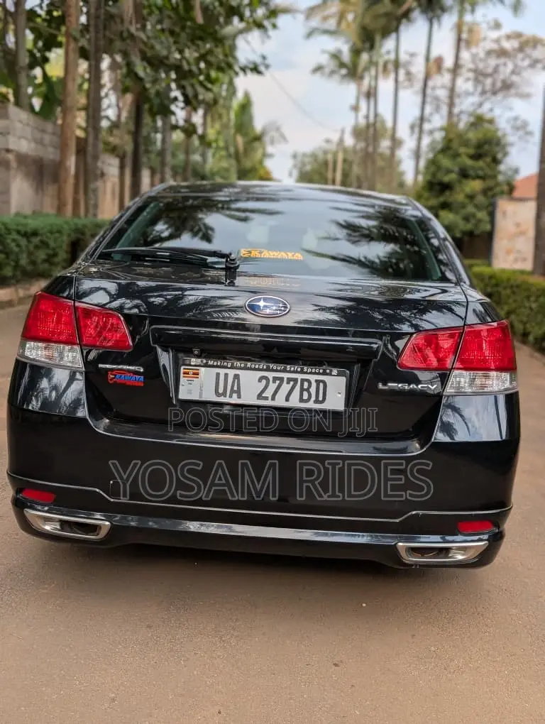 Subaru Legacy 2.5i Premium 2010 Black