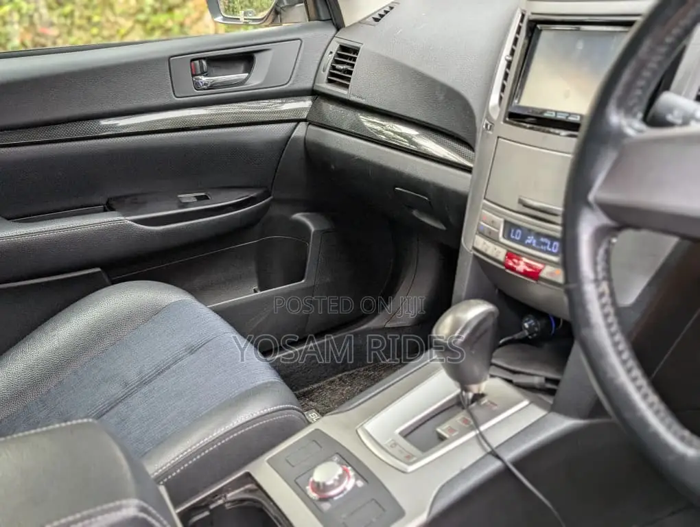 Subaru Legacy 2.5i Premium 2010 Black