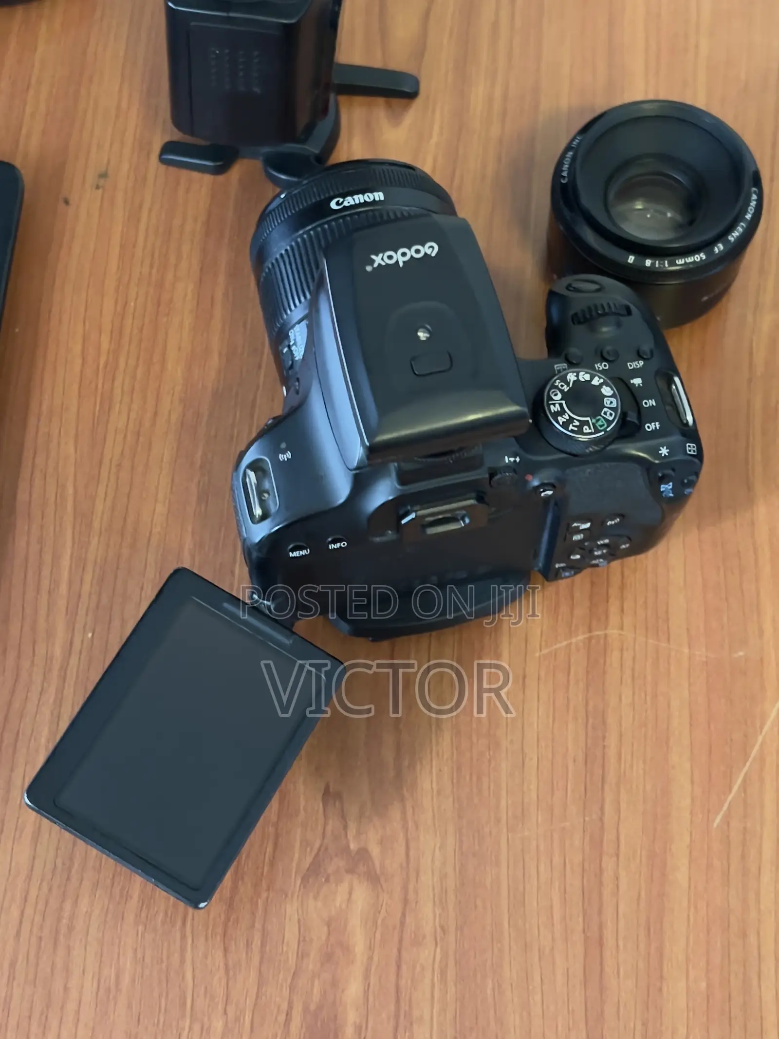 Canon T7i DSLR Camera