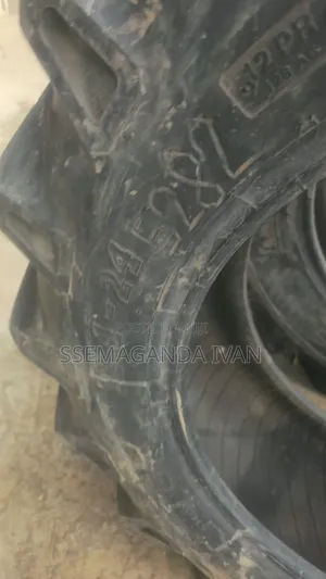 12.4-24 Tractor Used BKT Tyres