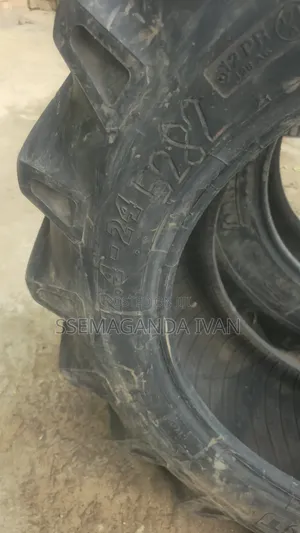 12.4-24 Tractor Used BKT Tyres