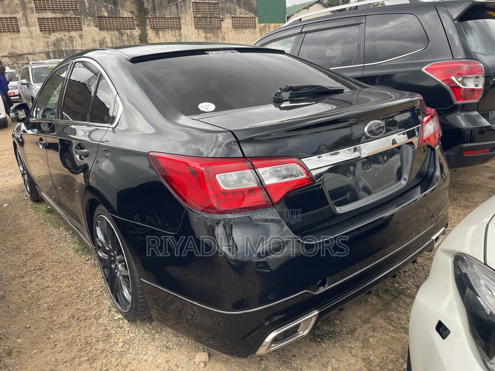 Subaru Legacy 2.5i Limited AWD 2017 Black