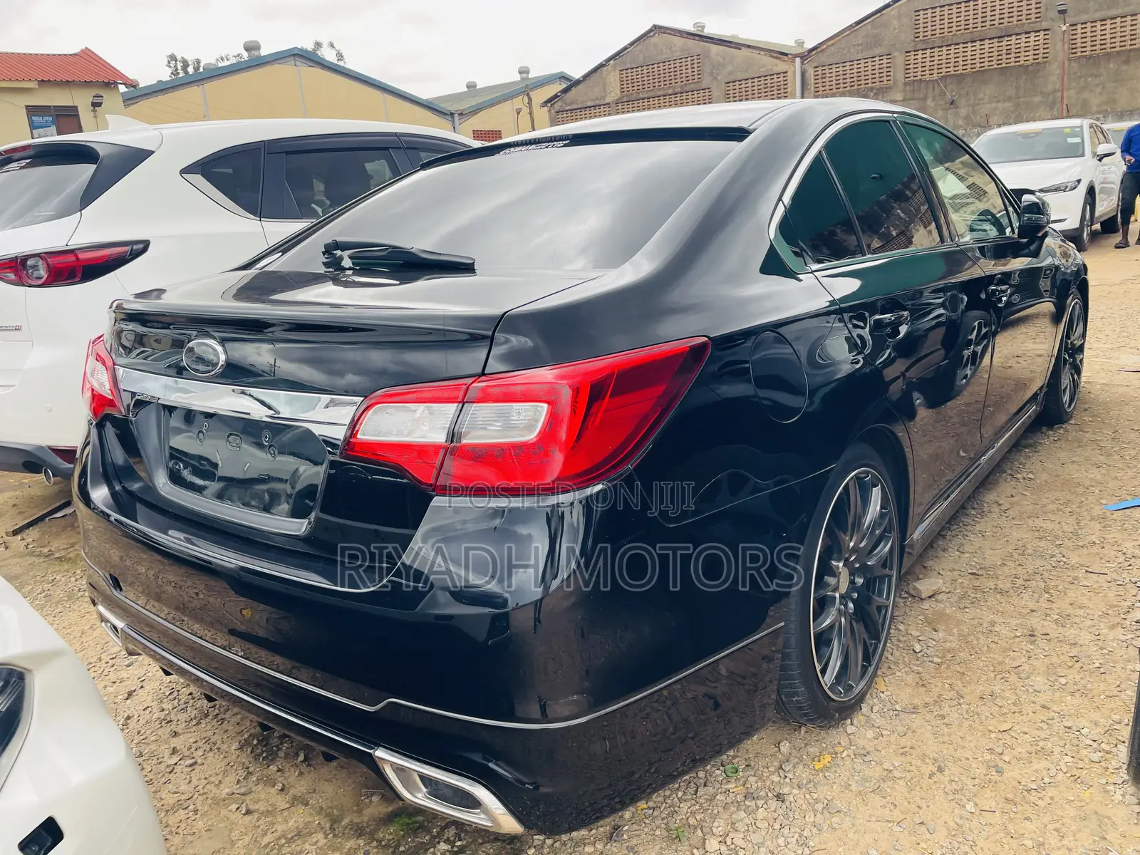Subaru Legacy 2.5i Limited AWD 2017 Black