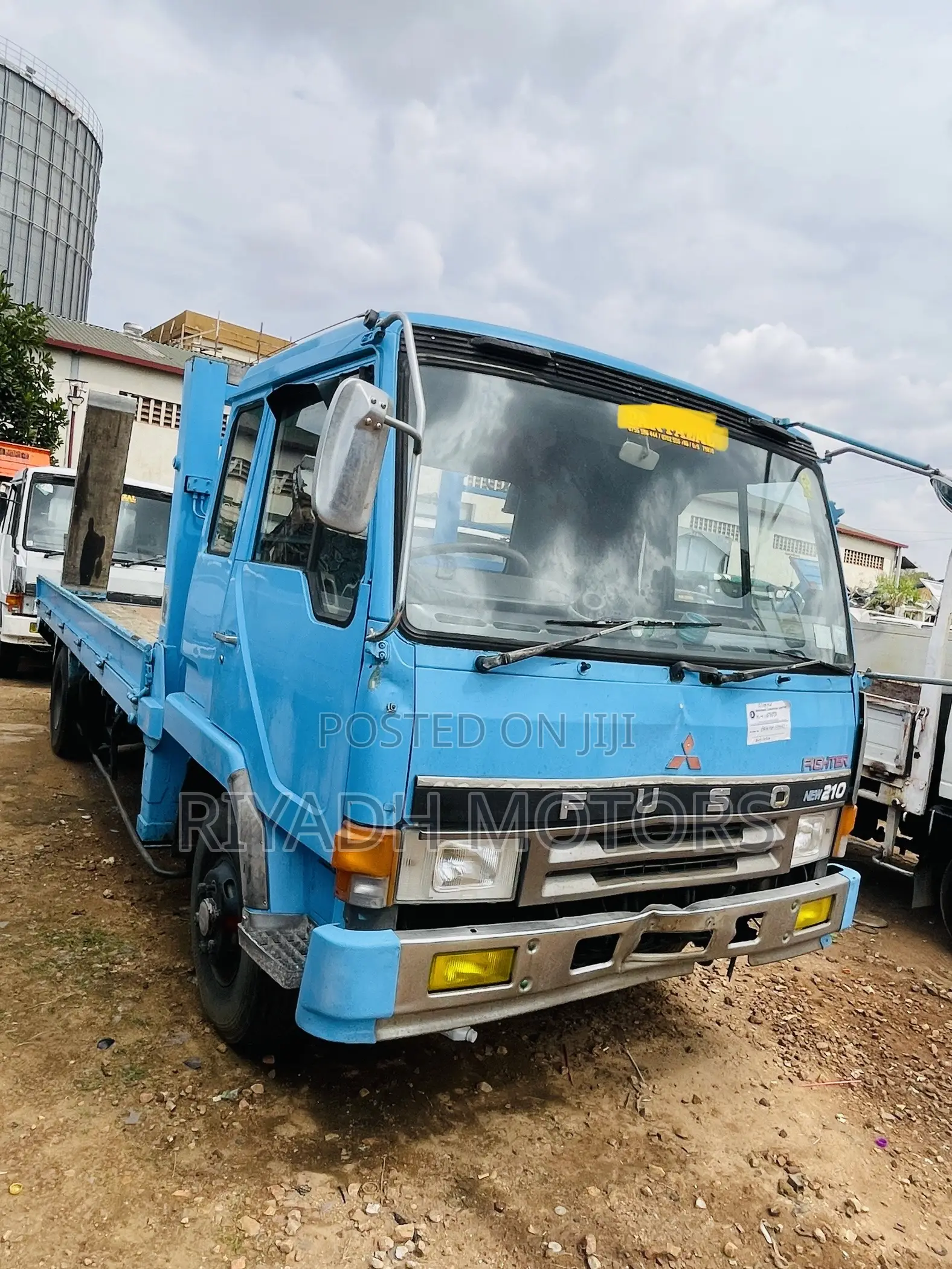 Fuso Car Carrier With Wich