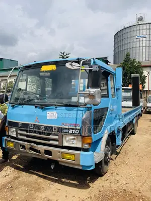 Fuso Car Carrier With Wich