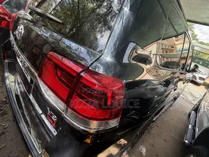 Toyota Land Cruiser Prado 2013 Black