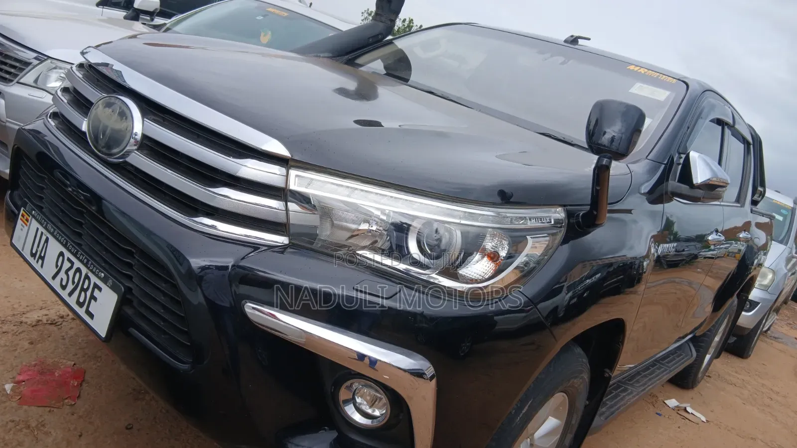 Toyota Hilux 2015 Black
