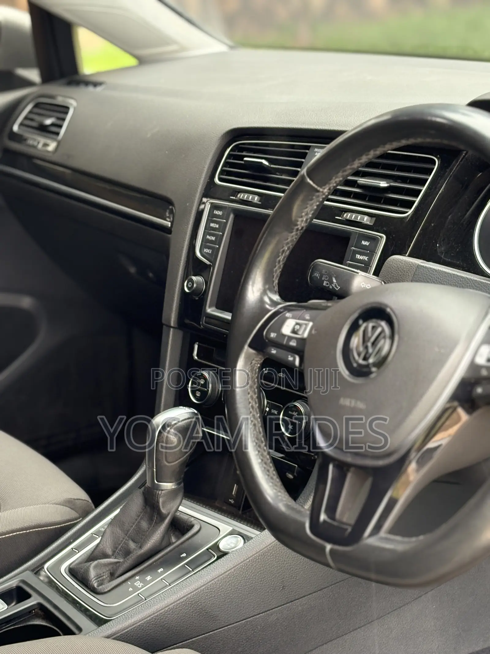 Volkswagen Golf TSI S 4dr Hatchback (1.8L 4cyl Turbo 6A) 2015 Silver