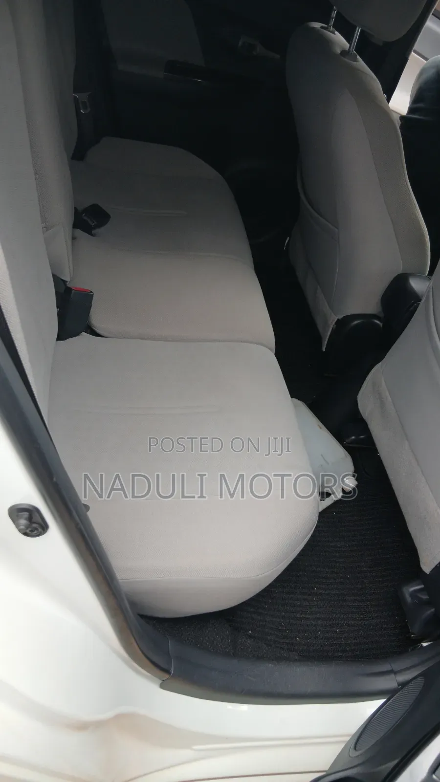 Toyota IST 2010 White