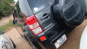 Suzuki Escudo 2010 Black