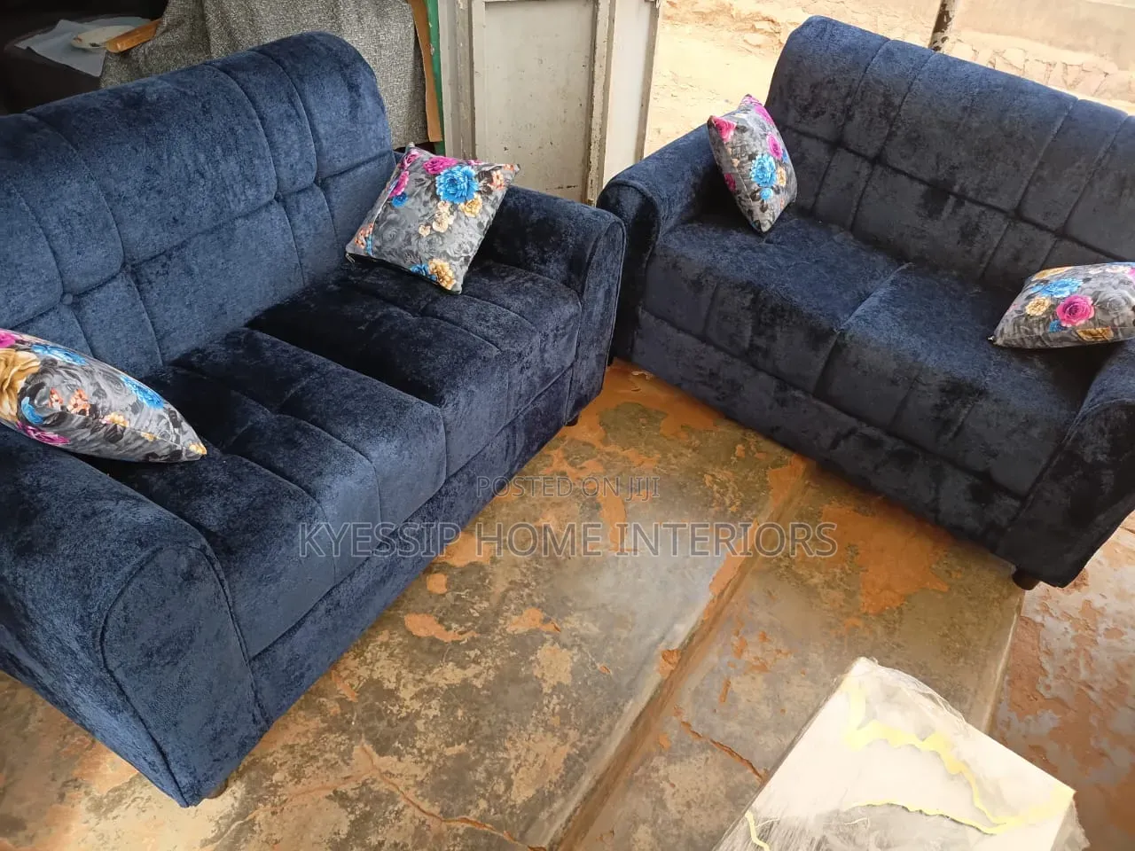 Elegant 2 Seaters