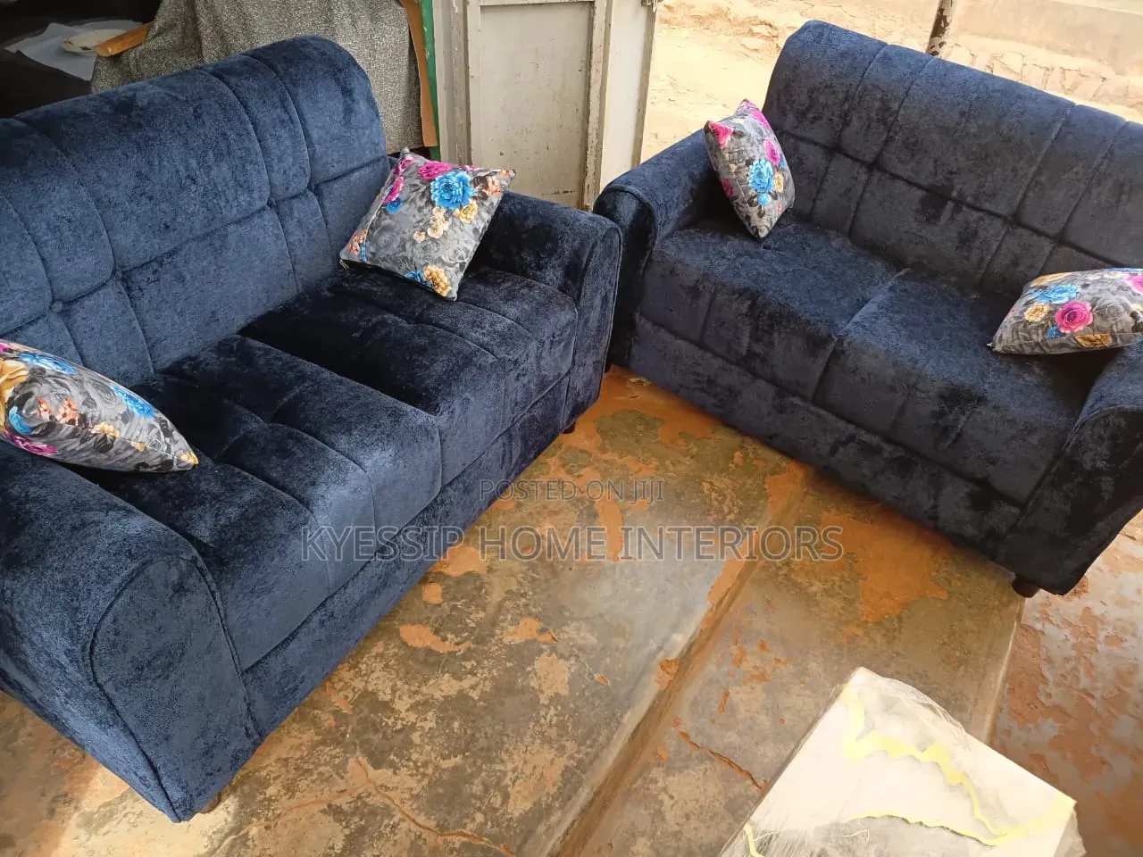 Elegant 2 Seaters
