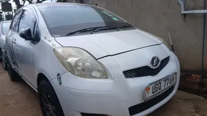 Toyota Vitz 2008 White