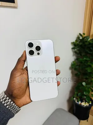 Apple iPhone 15 Pro Max 256 GB White