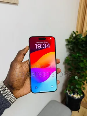 Apple iPhone 15 Pro Max 256 GB White