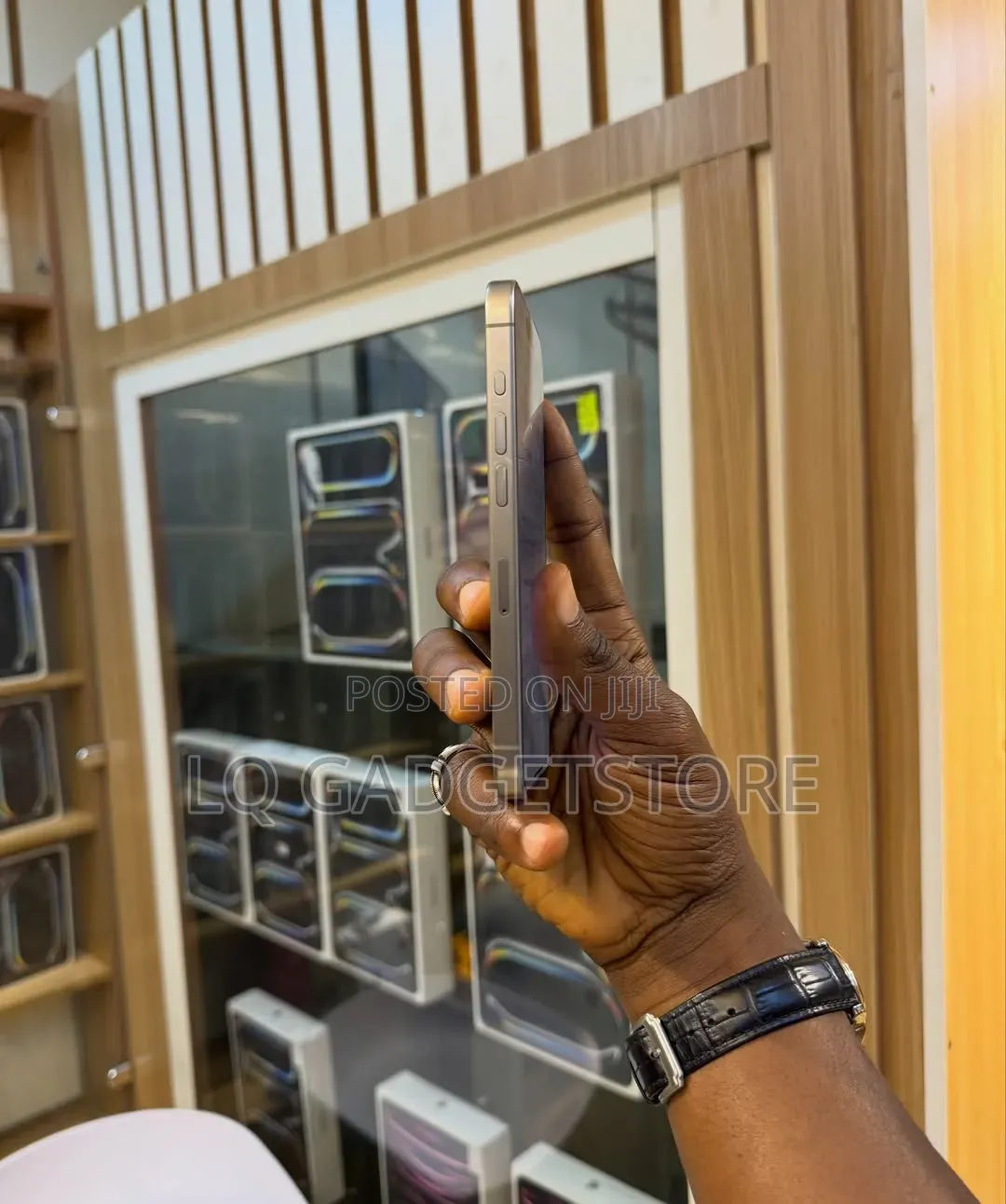 Apple iPhone 15 Pro 256 GB Gold
