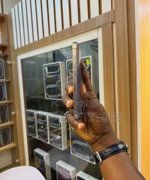 Apple iPhone 15 Pro 256 GB Gold