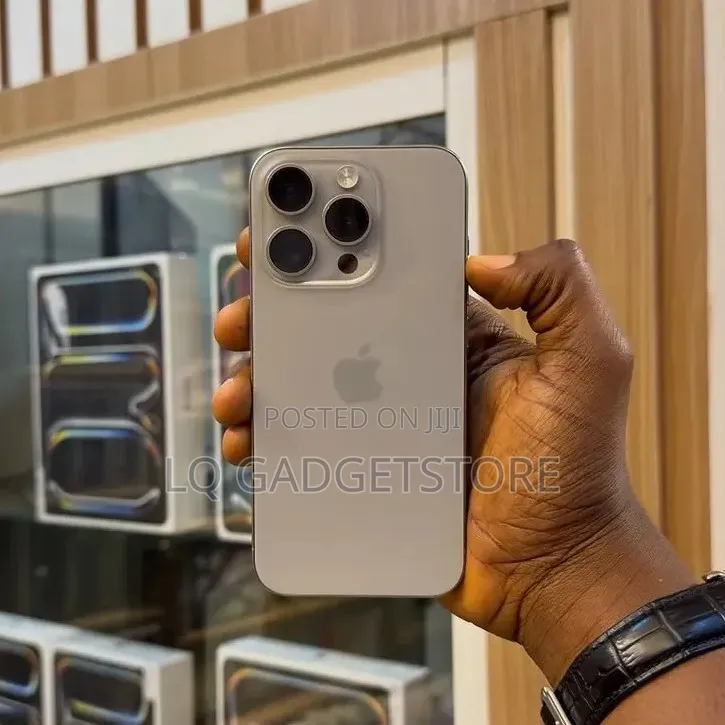 Apple iPhone 15 Pro 256 GB Gold