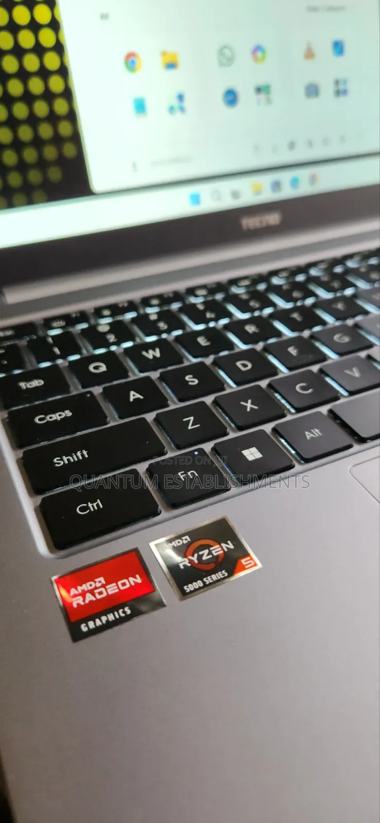 Laptop Tecno 8GB AMD Ryzen 5 SSD 512GB