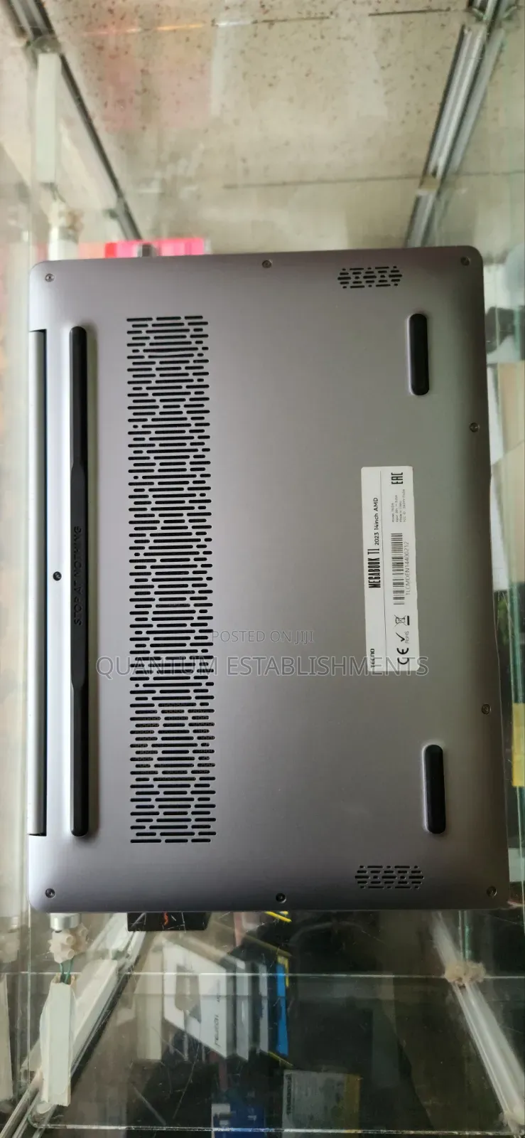 Laptop Tecno 8GB AMD Ryzen 5 SSD 512GB