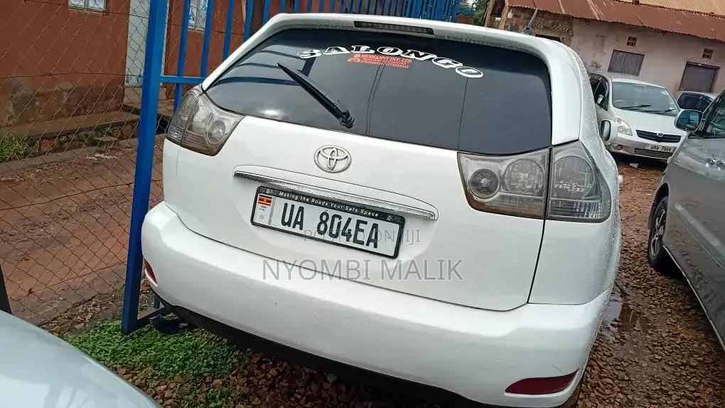 Toyota Harrier 2010 White